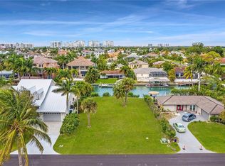 467 Seagull Ave, Naples, FL 34108