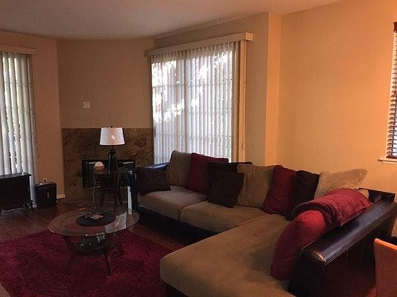 5th image of 24103 Del Monte Dr Unit 435