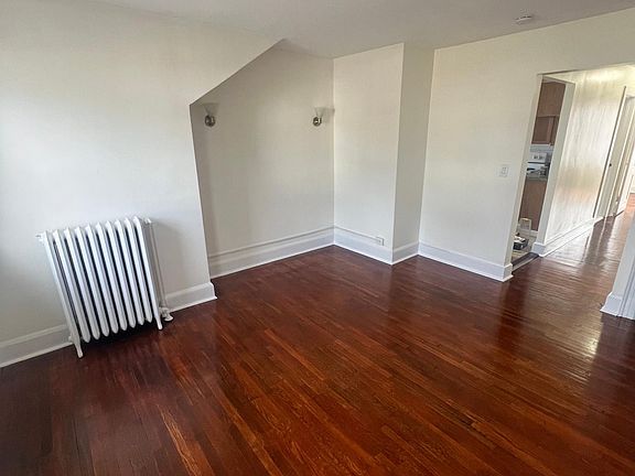 4th image of 735 Broadway Suite A