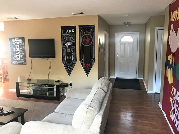 3rd image of 102 Echo Way #3B-2Ba-1583Sqft