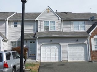 4 Crockett Ln, Ewing, NJ 08628
