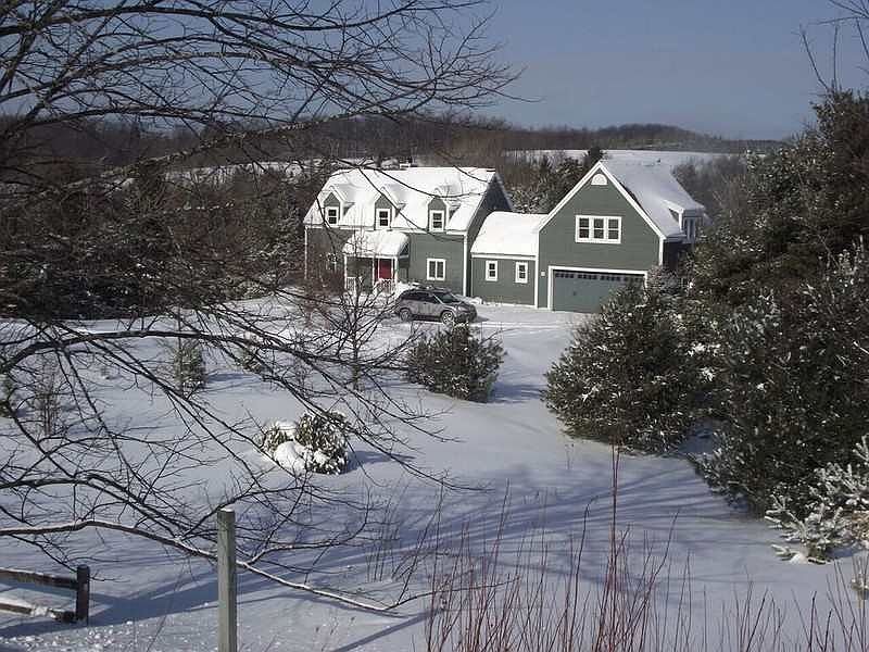 Winter from the road
						:
						Winter view from the road