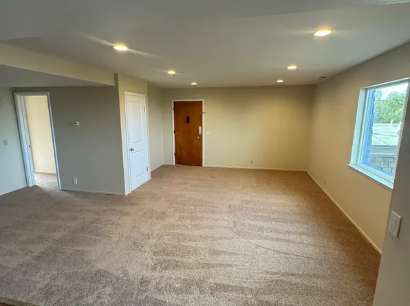 181 Central Ave #18, Pacific Grove, CA 93950