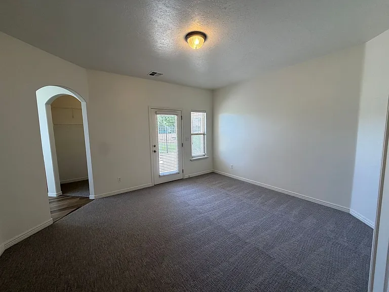 519 W Harvest Ln — Photo 11