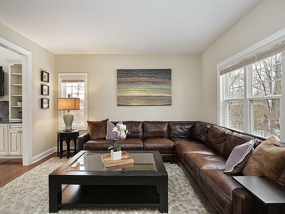 5th image of 1334 Bayberry Ln