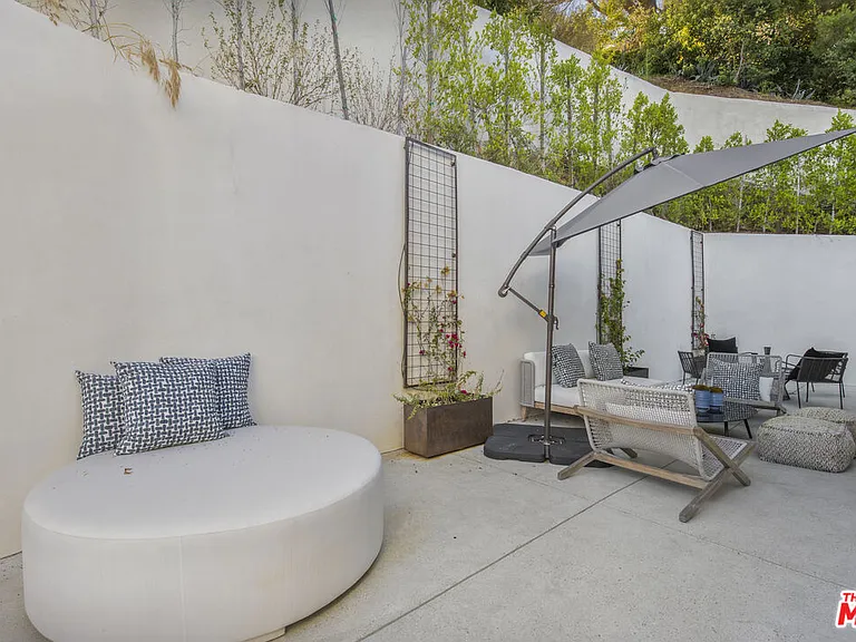 3101 Belden Dr — Photo 32