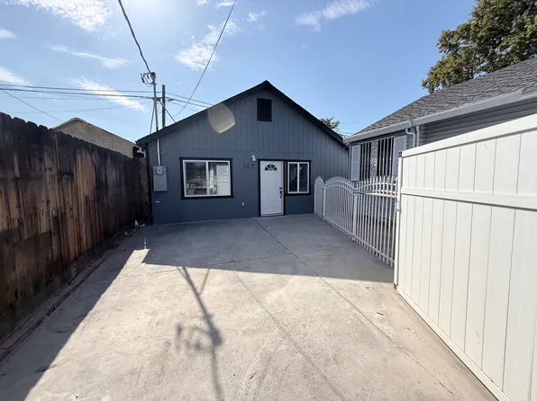 943 N Roosevelt Ave, Tracy, CA 95376