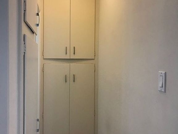 3rd image of 220 Belmont Ave #6