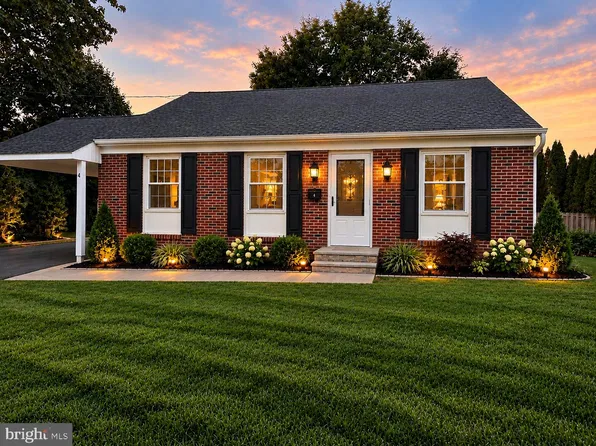 4 McCarthy Ave, Hulmeville, PA 19047
