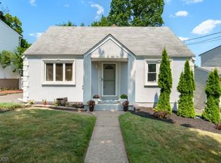 28 Stevens Rd, Clifton, NJ 07013