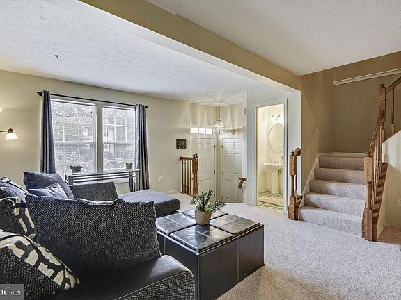 5th image of 720 Pine Drift Dr