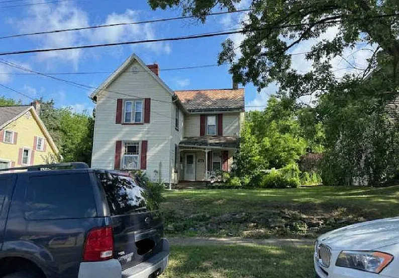 652 E Euclid St photo 1