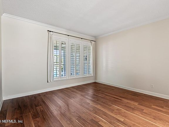4th image of 1116 EAGLE POINT Drive