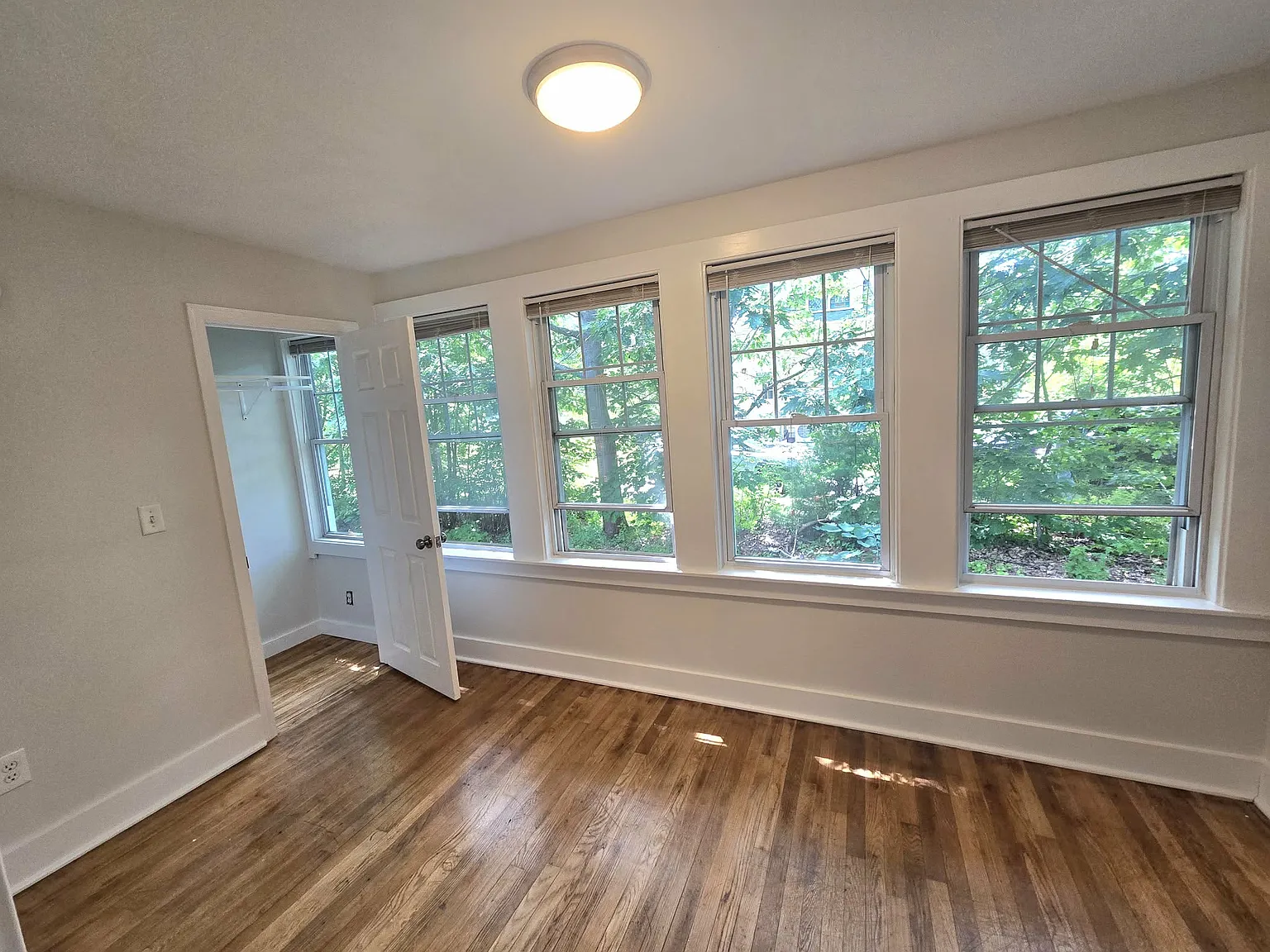 2 bed, 850 sqft, $2,000 — Photo 3