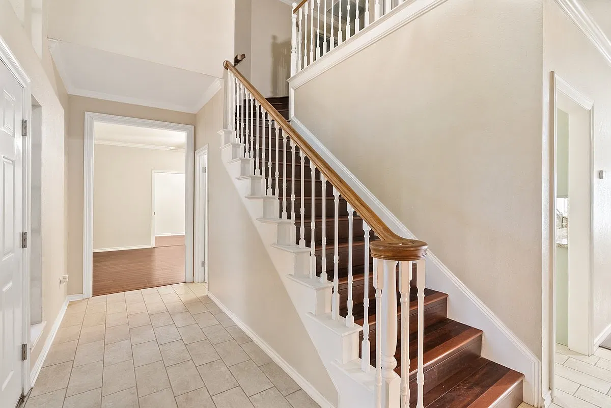 7030 Chiswick Dr — Photo 2