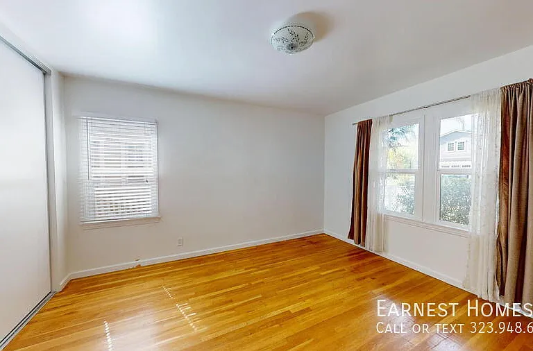 14920 Hesby St — Photo 16