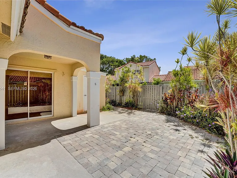 1361 Springside Dr #3 — Photo 36