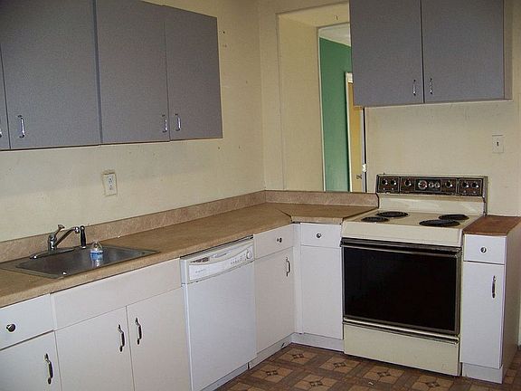 3rd image of 333 Washington St