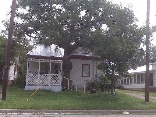 1st image of 808 NW 1st Ave