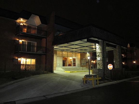 2nd image of 4250 Saratoga Ave APT 108