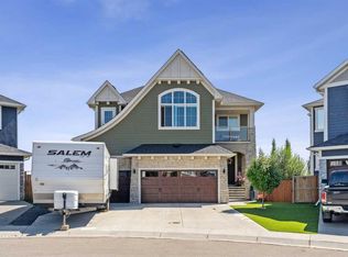 325 W Kinniburgh Cv, Chestermere, AB T1X0T8