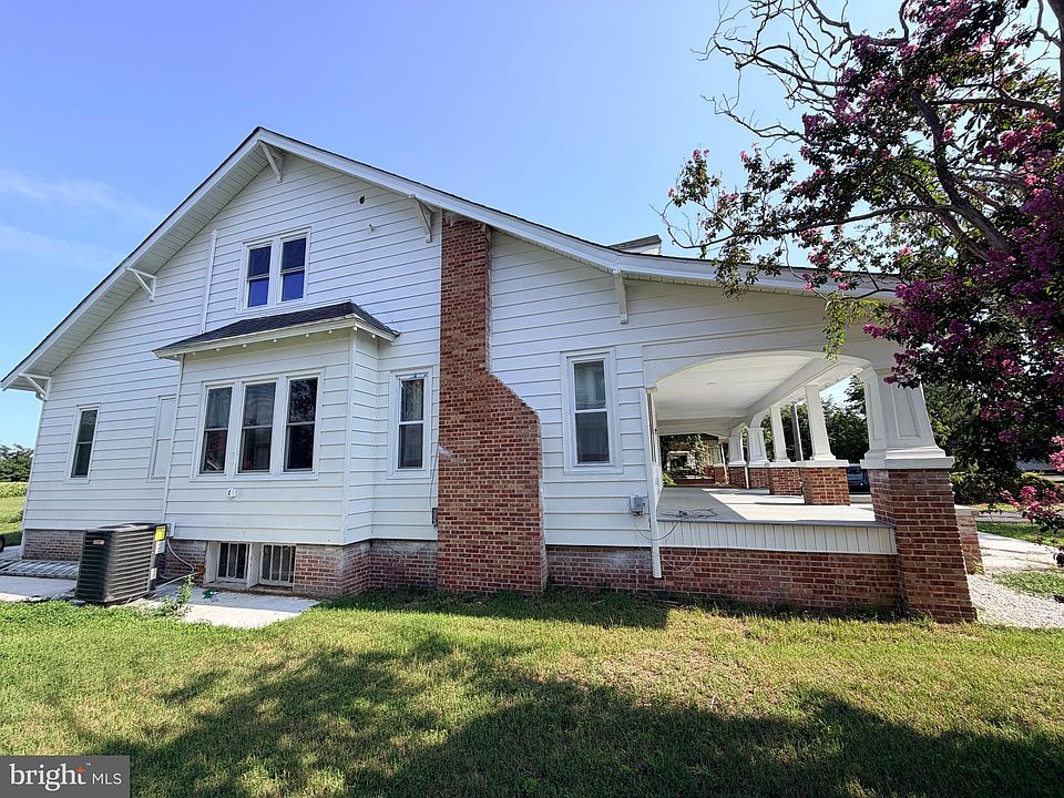 2nd image of 1004 West St