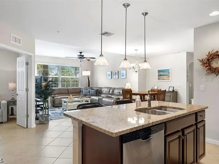 8500 Violeta St #102 — Photo 3