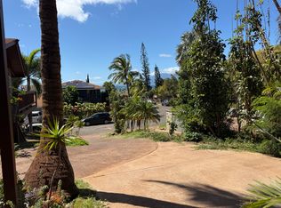 3882 Mahinahina St, Lahaina, HI 96761