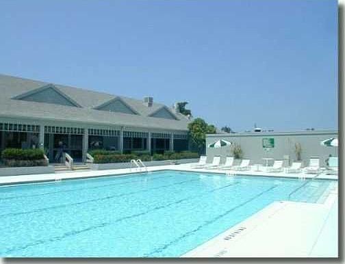 pool/clubhouse