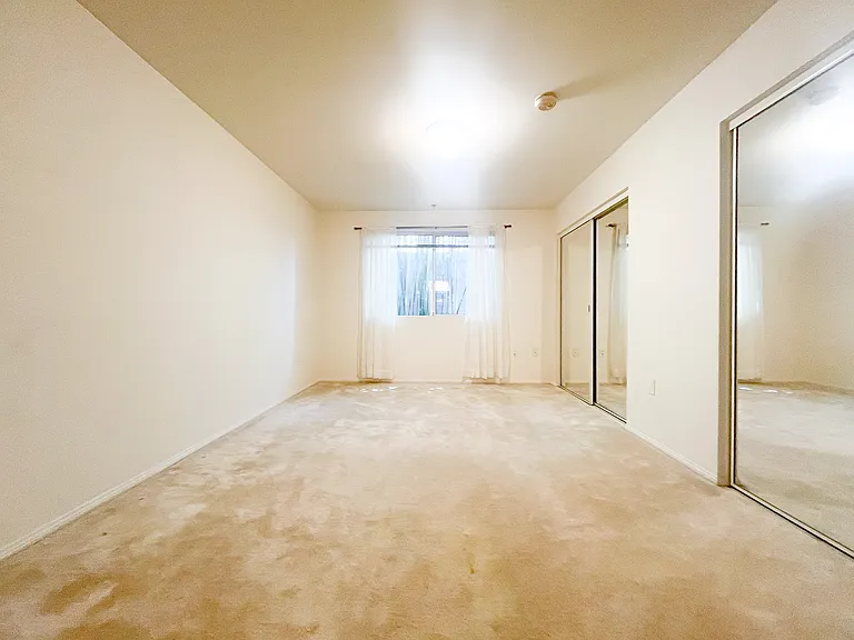 4501 Cedros Ave #117 — Photo 15