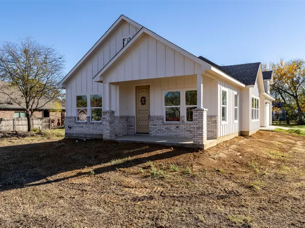 215 Noble Ave, Everman, TX 76140