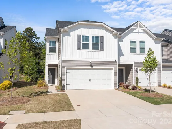 2340 Belterra Dr, Charlotte, NC 28216