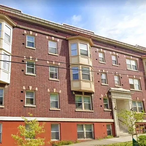 St Florence Apartments — Photo 1