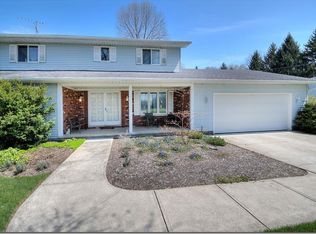 13001 Indian Hollow Rd, Grafton, OH 44044