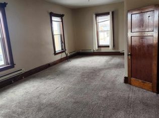 129 Jefferson Apts, Mount Pleasant, IA 52641