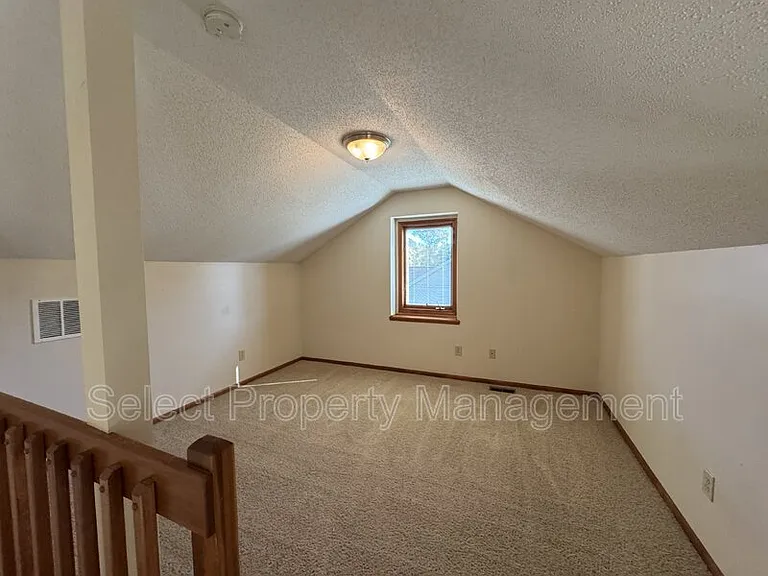7401 Montclair Dr — Photo 15