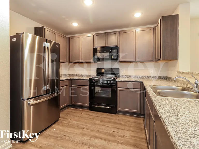 25621 Roy Rogers Rd — Photo 8