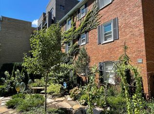 912 Hinman Ave APT 2E, Evanston, IL 60202