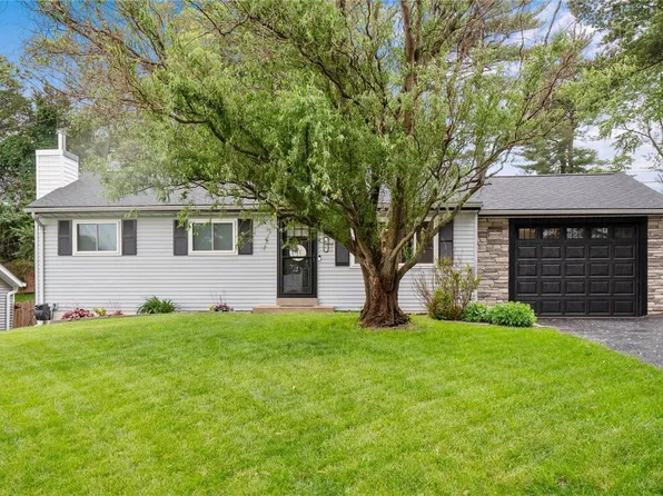 146 E Donaldson Dr, Saint Louis, MO 63129