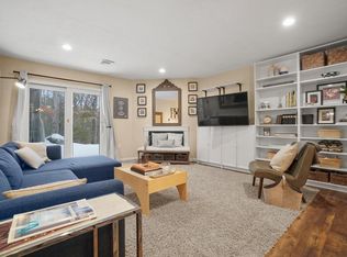 1400 Lagrange St #1404, West Roxbury, MA 02132