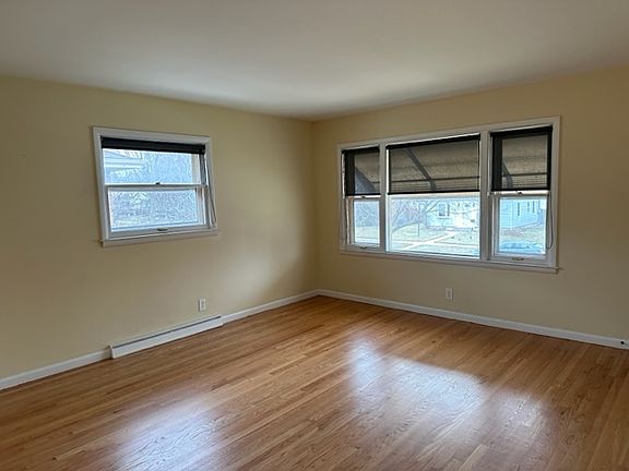 3rd image of 3302 E Bottsford Ave
