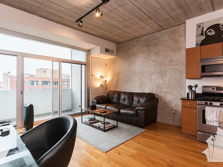 630 N Franklin St #717 — Photo 8