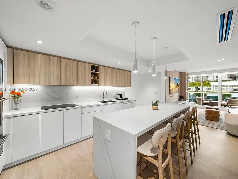 2301 Collins Ave #630 — Photo 20