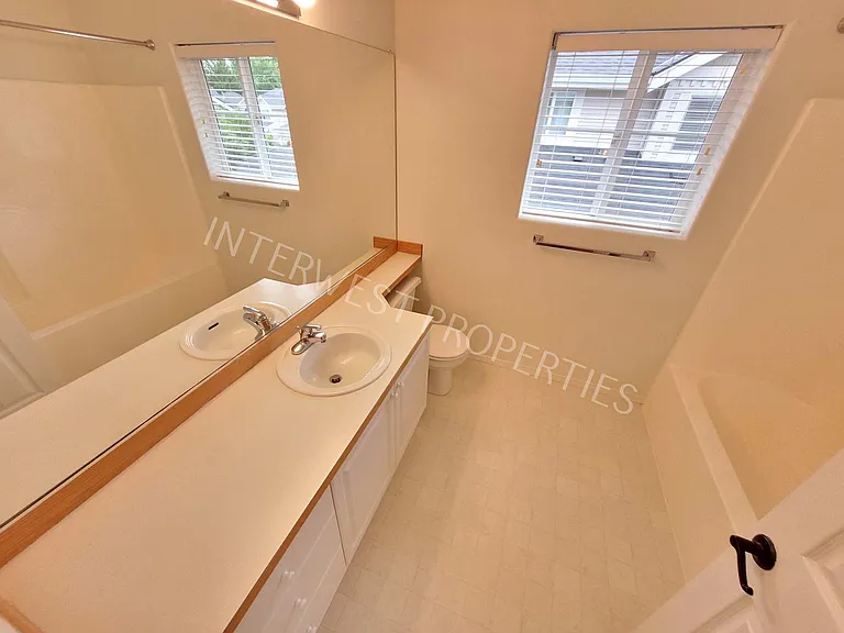 16173 SW Audubon St #102 — Photo 19