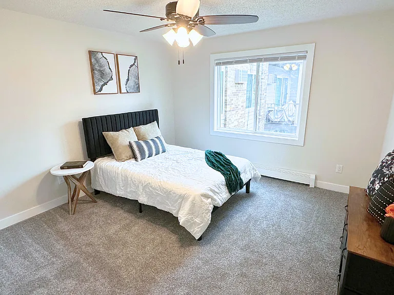 Parkview Apartments — Photo 10