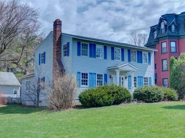 226 S Prospect St, Burlington, VT 05401