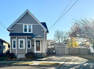 170 Rutherglen Ave, Providence, RI 02907