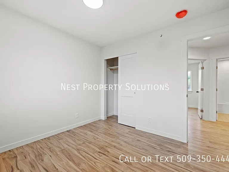 215 S 1st St #2 — Photo 11