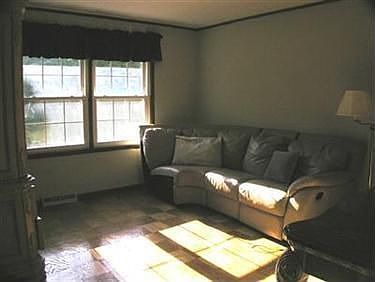 5th image of 29099 Fairmount Blvd