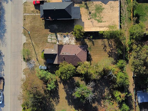 5th image of 1205 Thompson St